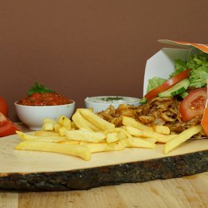 45. Pomm Döner (Hähnchen)